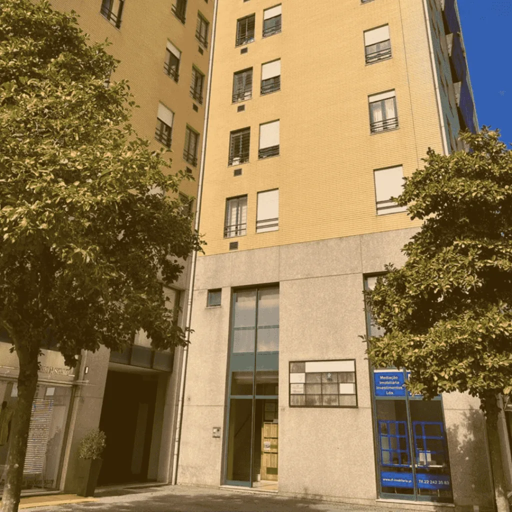 Fachada do edifício onde funciona o Centro Heurística, na Maia